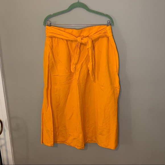 Ann Taylor Linen Midi Skirt - Picture 2 of 6